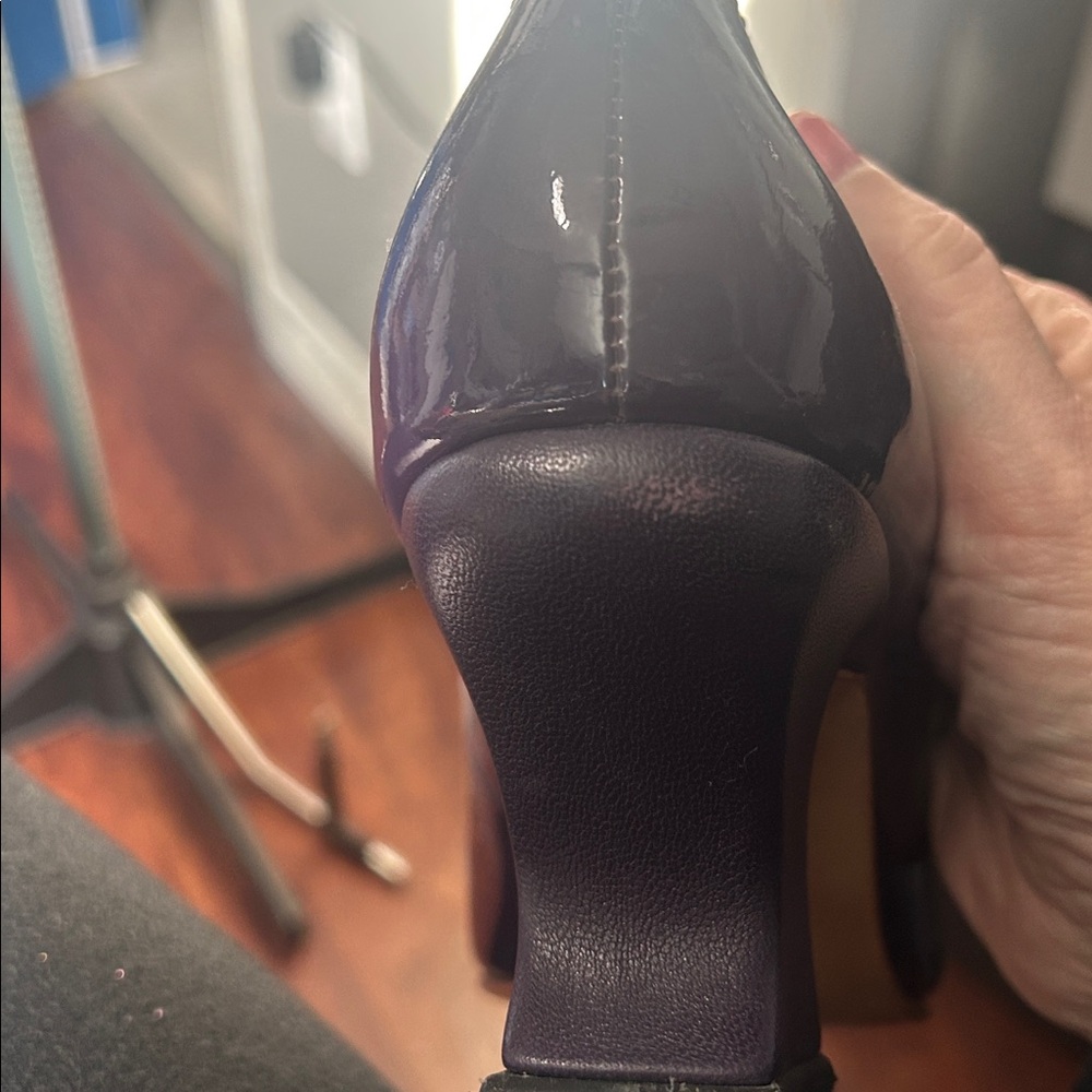 Purple Fluevog 3 Strap Heels. Size 9. Bach Style. Worn a Few Times Only. - Picture 7 of 9